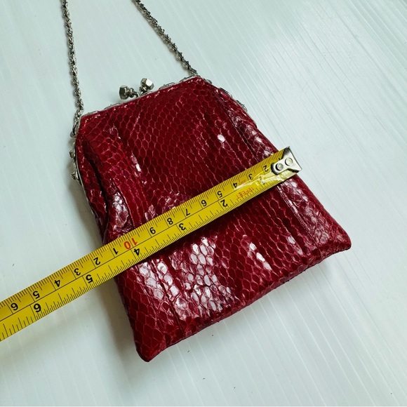 Vintage Cami International Elegant Red Snakeskin texture Bag leather mini bag - Picture 2 of 9
